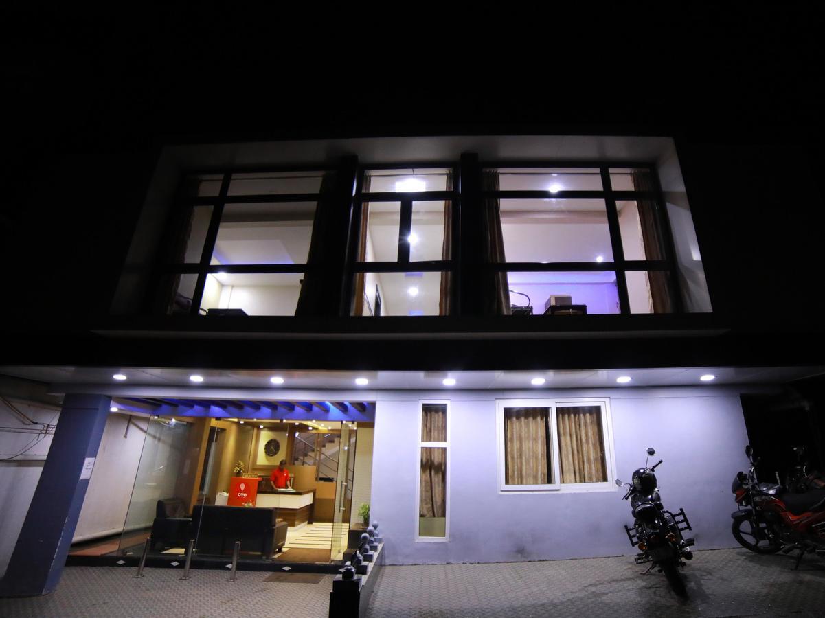 Oyo 8588 Rainbow Inn Munnar Exterior photo